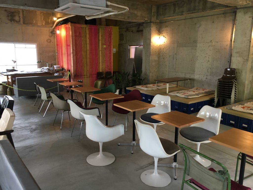 manu coffe（クジラ店）　店内の様子1